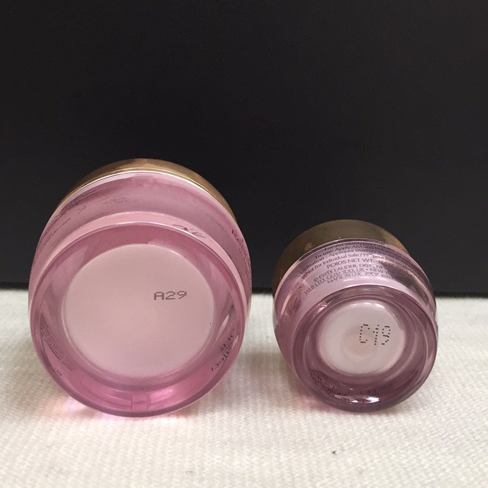 ❤️Estée Lauder Resilience Multi-Effect Travel Set - Picture 2 of 3